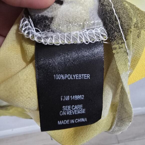 Torrid Size 2X Sheer Blouse Yellow Abstract Print Button Down 3/4 Sleeve Casual - Picture 6 of 12